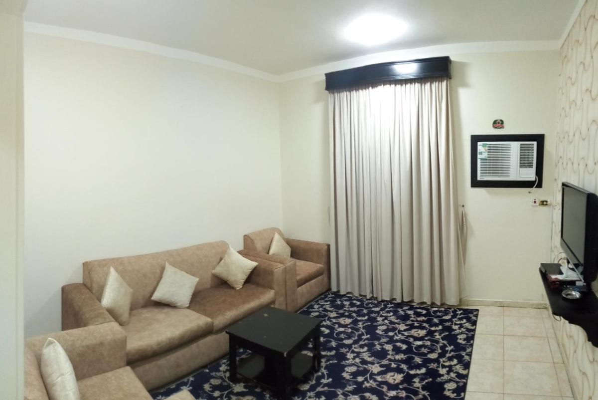 Popular attractions Area Nearby Property
